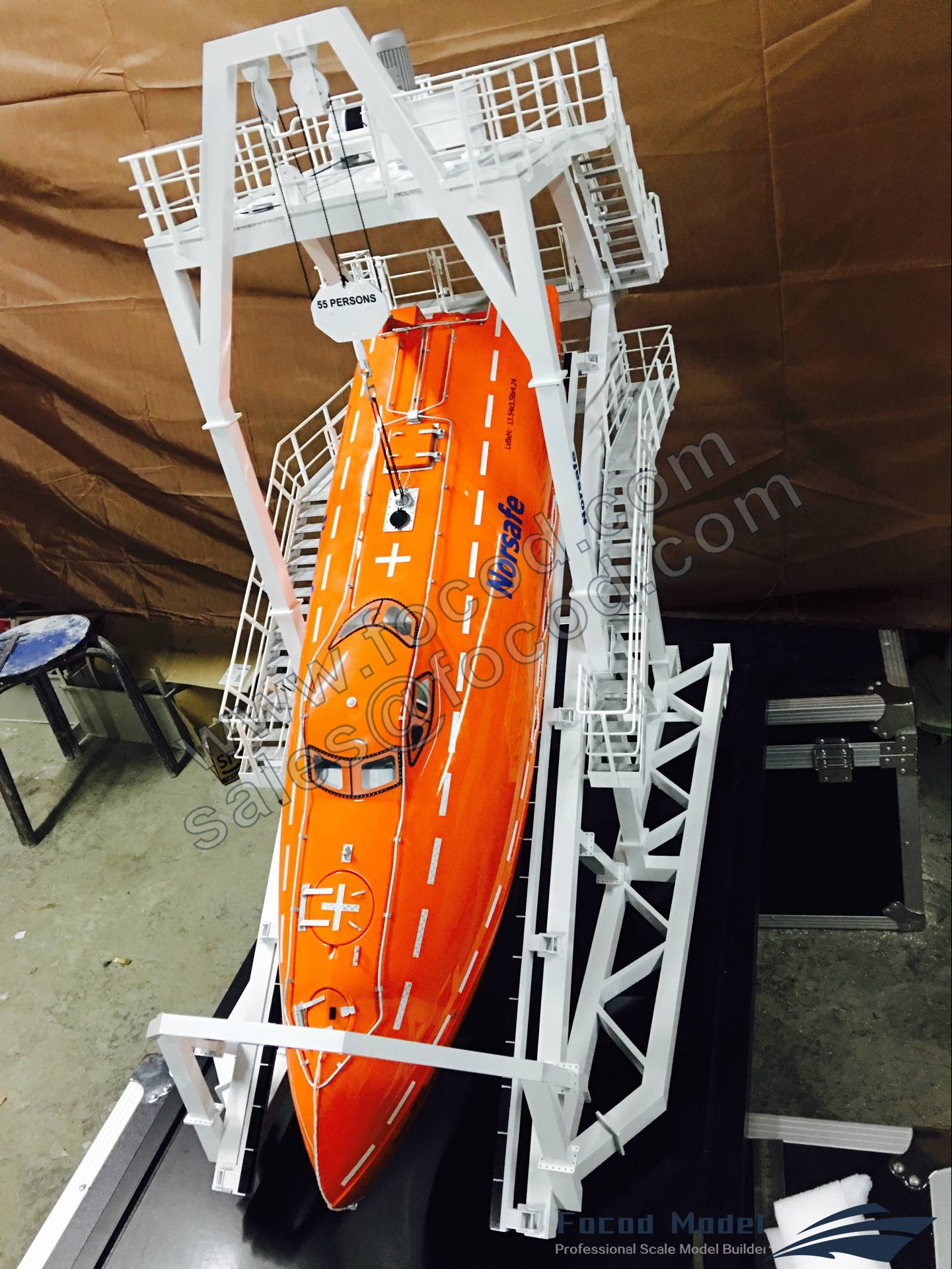 customized model of 自由落体式升降艇及艇架系统